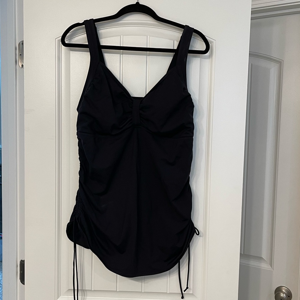 Land’s End Women’s Black Tankini Swim Top with Cinch Sides Size 18L